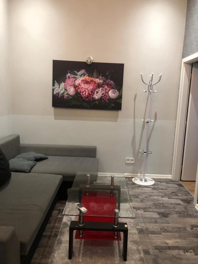 Cozy Homestay At Prague Main Station Bagian luar foto