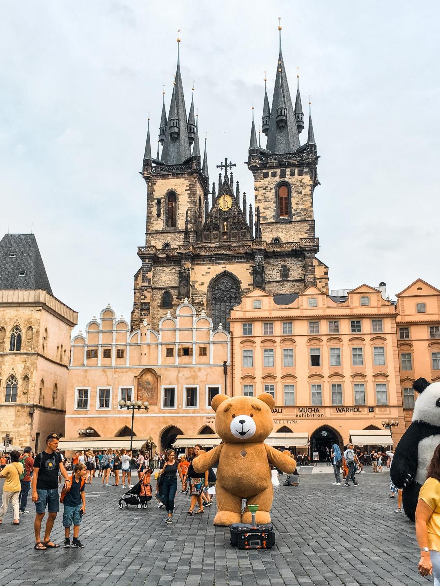 Cozy Homestay At Prague Main Station Bagian luar foto
