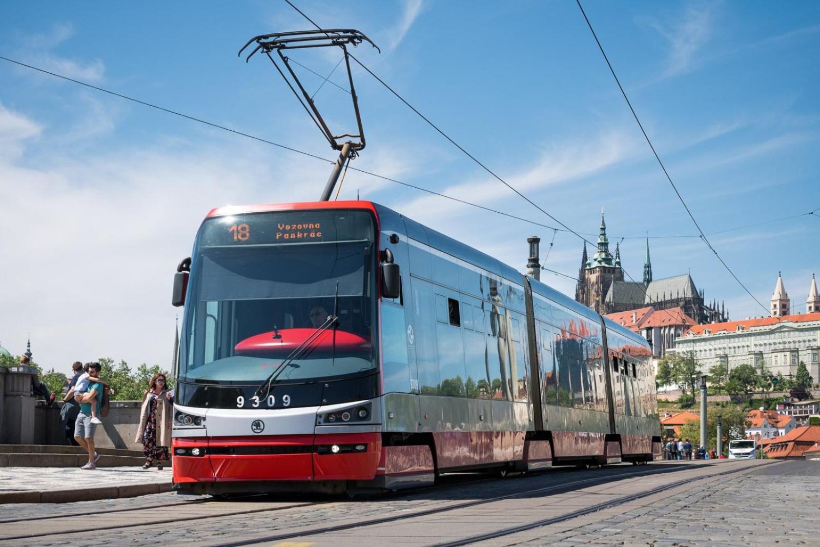 Cozy Homestay At Prague Main Station Bagian luar foto